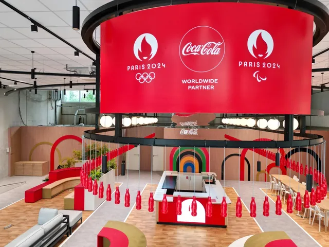 Coca-Cola — Social Zone, Village Olympique, Paris : photo 3